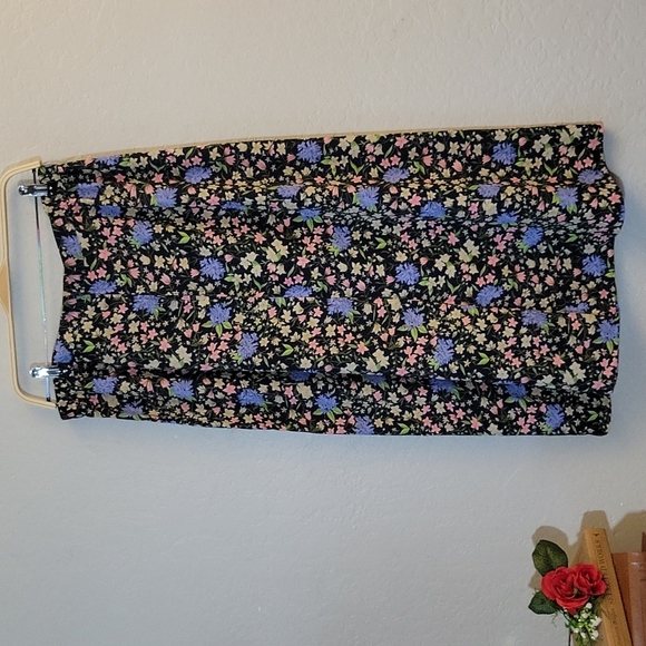 Vintage SAGE HARBOR Floral Polyester Skirt Petite Large - Picture 2 of 10